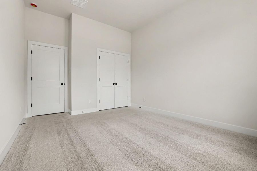 Spacious, unfurnished interior of a new home in Encino Estates, Dayton (Image 26).