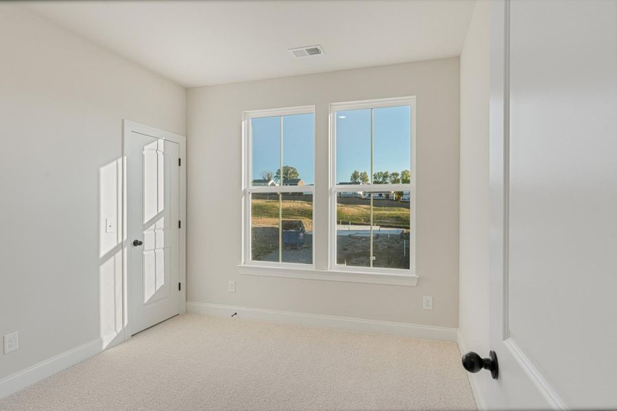 Spacious, unfurnished interior of a new home in Woodbridge Glen, Lebanon (Image 34).