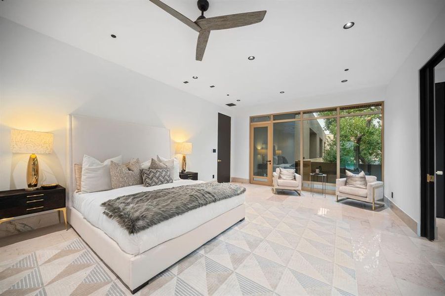 Furnished interior view inside a new home in , Dallas (Image 20).