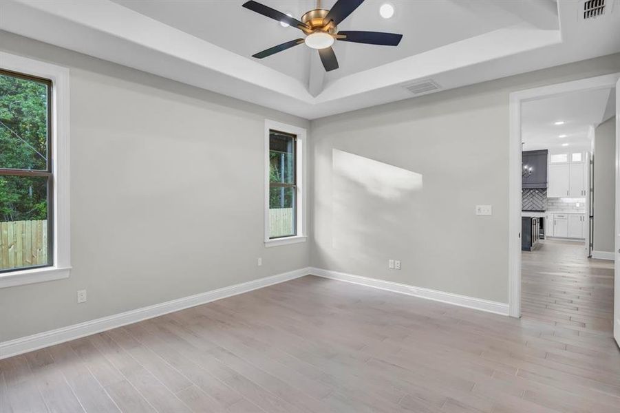 Spacious, unfurnished interior of a new home in , Tyler (Image 36).