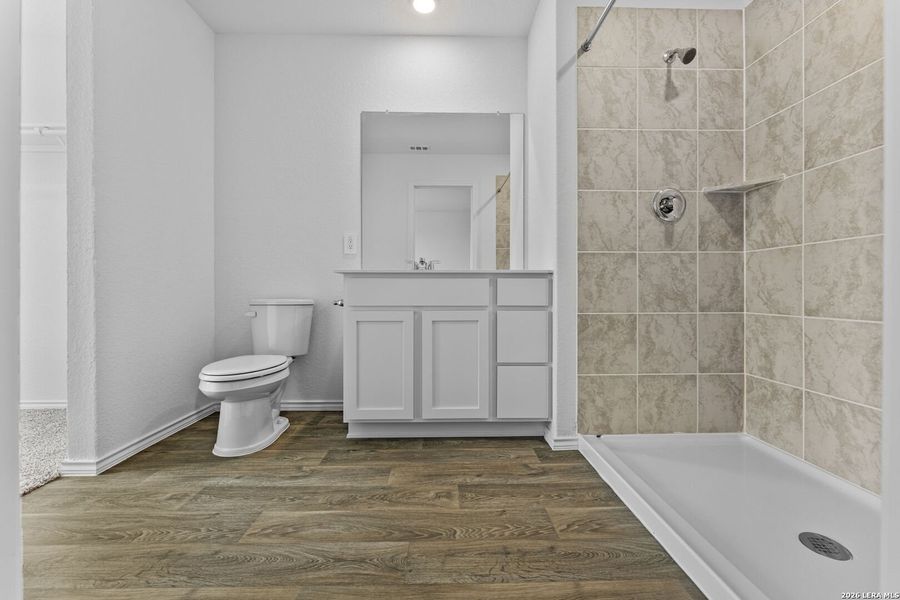 Furnished interior view inside a new home in Avenida, Converse (Image 8).