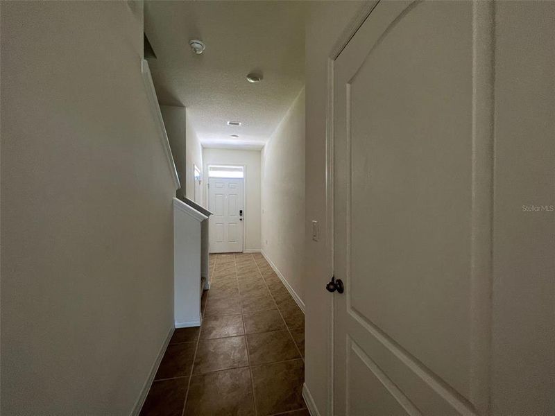 Spacious, unfurnished interior of a new home in , Davenport (Image 16).