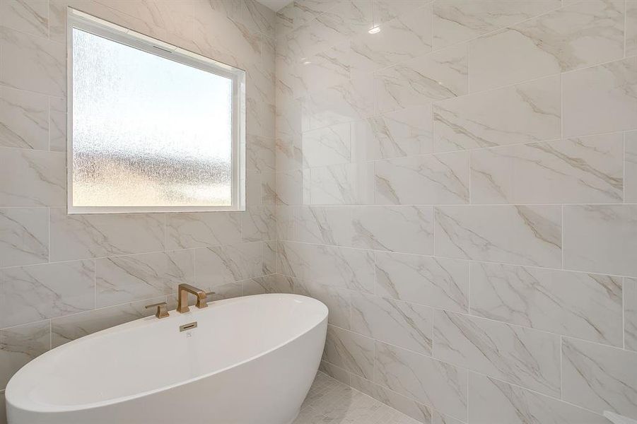 Furnished interior view inside a new home in Whitestone Heights, Benbrook (Image 10).