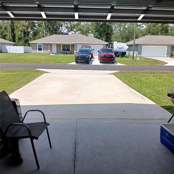 Furnished interior view inside a new home in , Dunnellon (Image 10).