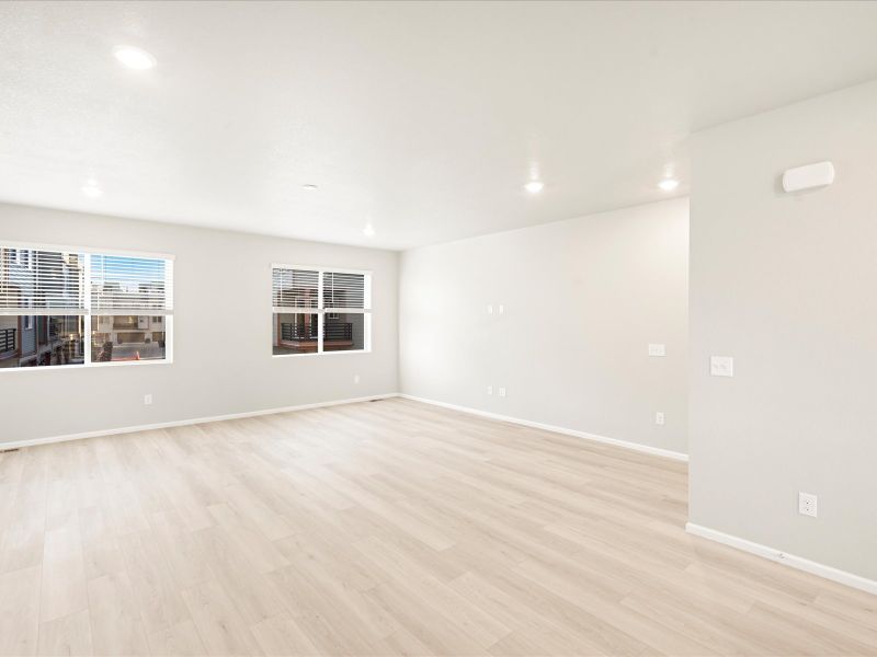 Spacious, unfurnished interior of a new home in Three Hills, Morrison (Image 12).