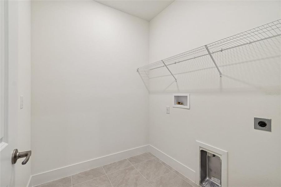 Spacious, unfurnished interior of a new home in North River Ranch – Townhomes, Parrish (Image 37).