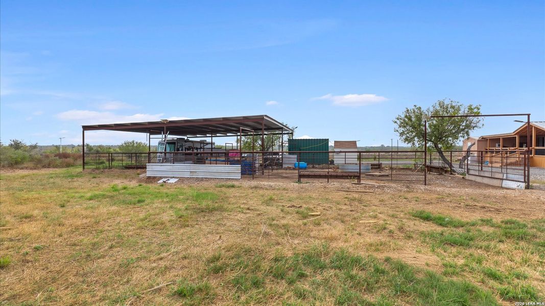 Community amenities in , Jourdanton (Image 36).