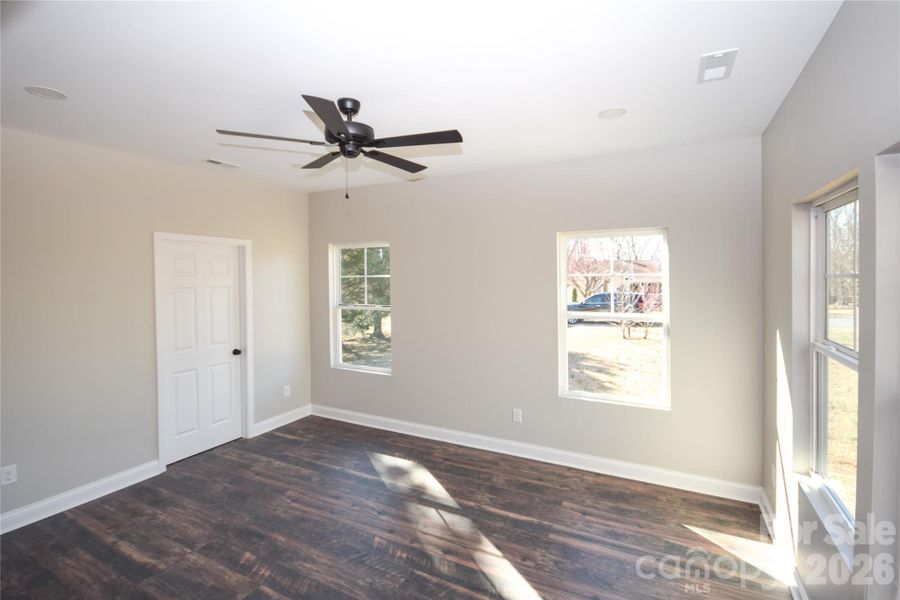 Spacious, unfurnished interior of a new home in , Hickory (Image 14).