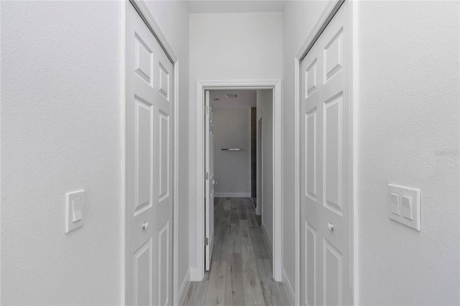 Spacious, unfurnished interior of a new home in , Ocala (Image 32).