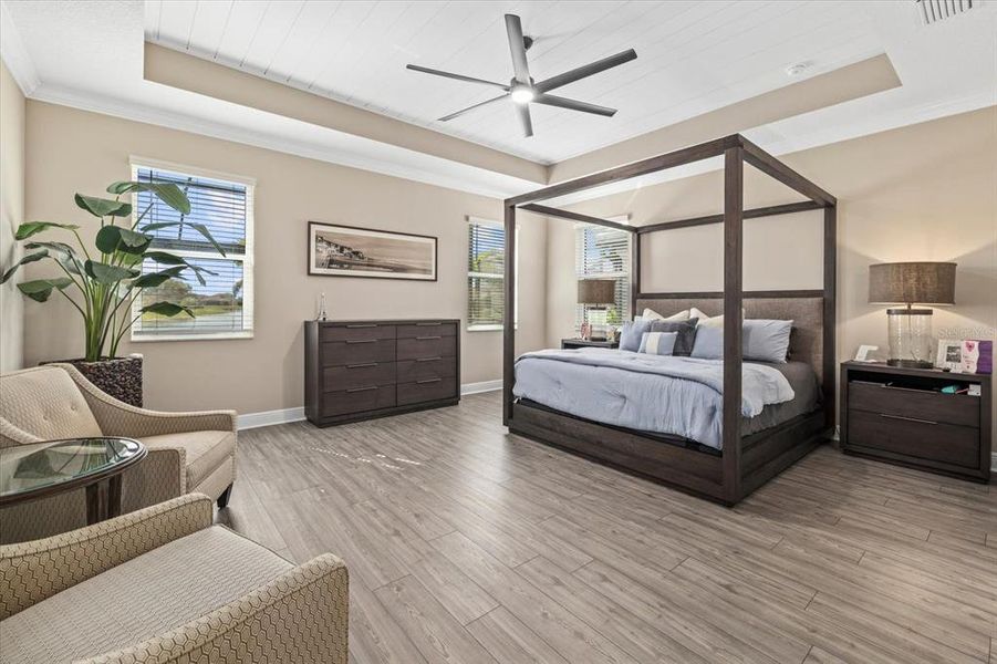 Furnished interior view inside a new home in , Lakewood Ranch (Image 19).