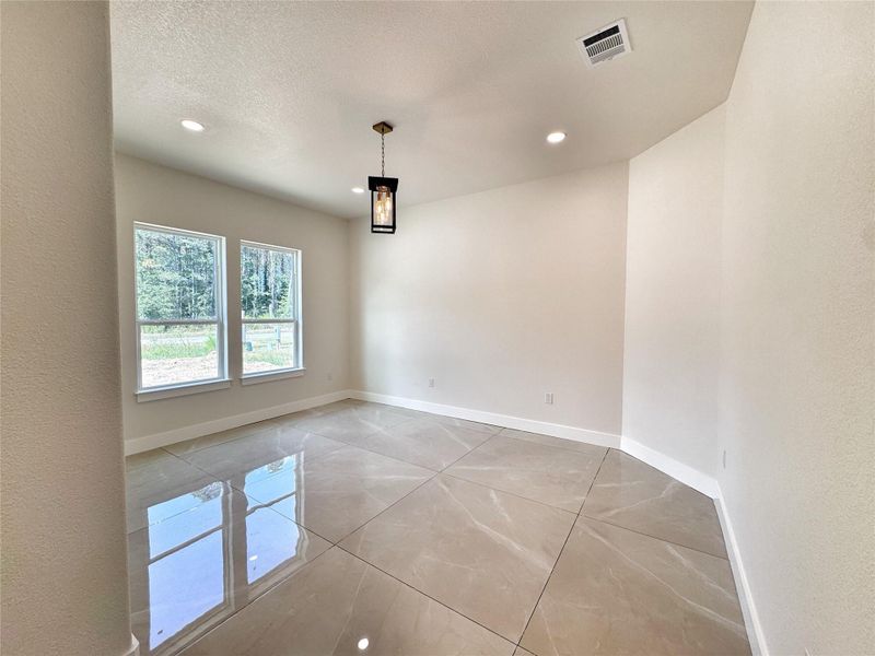 Spacious, unfurnished interior of a new home in , Dayton (Image 31).