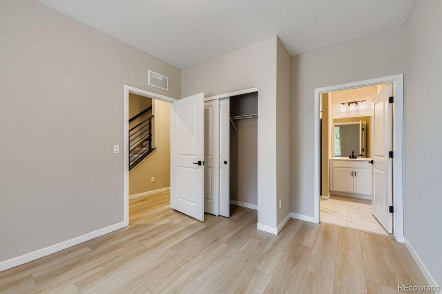 1ST FL BEDROOM/FULL BATH