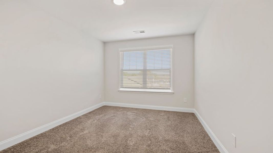 Spacious, unfurnished interior of a new home in Palmetto Valley, Anderson (Image 29).