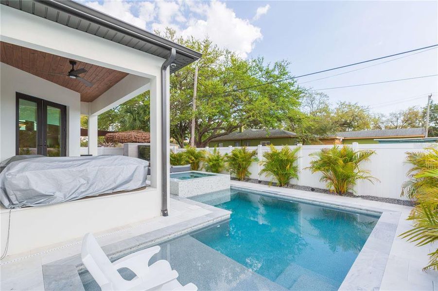 Exterior details and patio area of a home in , Tampa (Image 33).