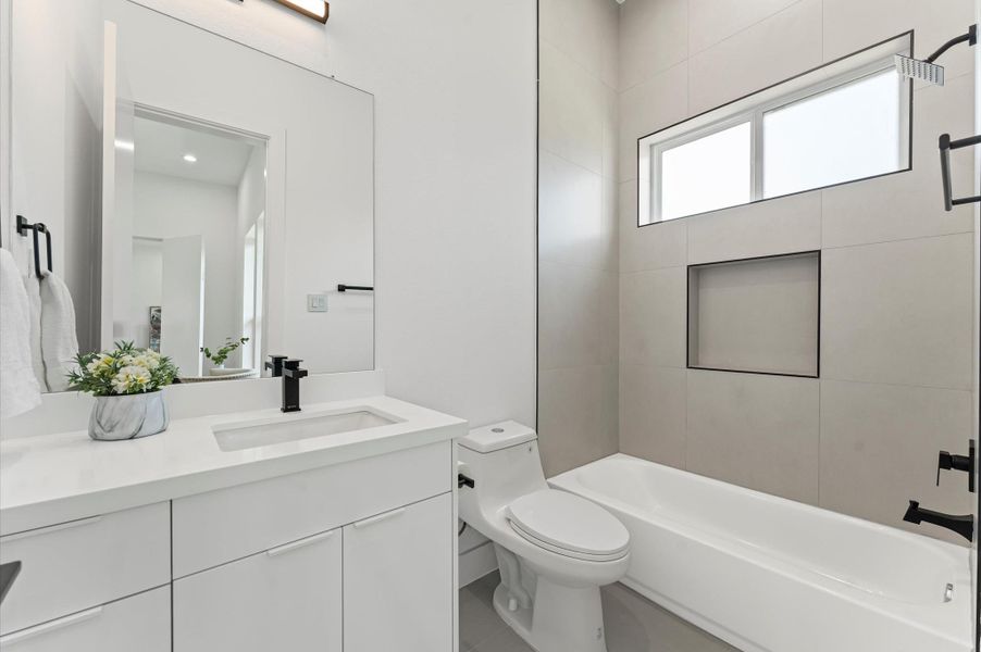 Furnished interior view inside a new home in , Missouri City (Image 15). Furnished interior view inside a new home in , Missouri City (Image 15).