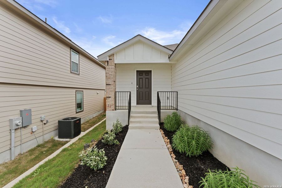 Exterior details and patio area of a home in Stonehill, San Antonio (Image 3).