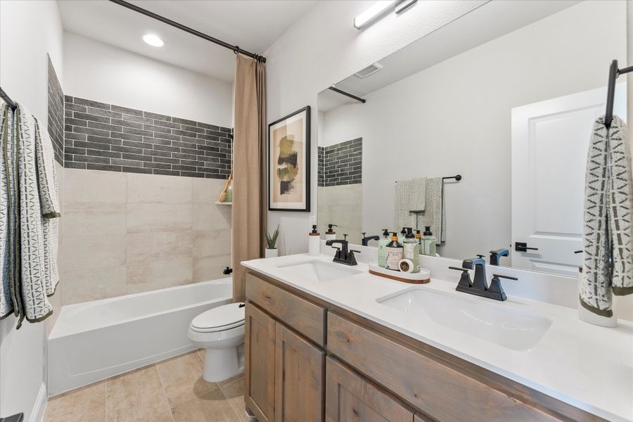 Furnished interior view inside a new home in Walton Ridge, Corinth (Image 27).