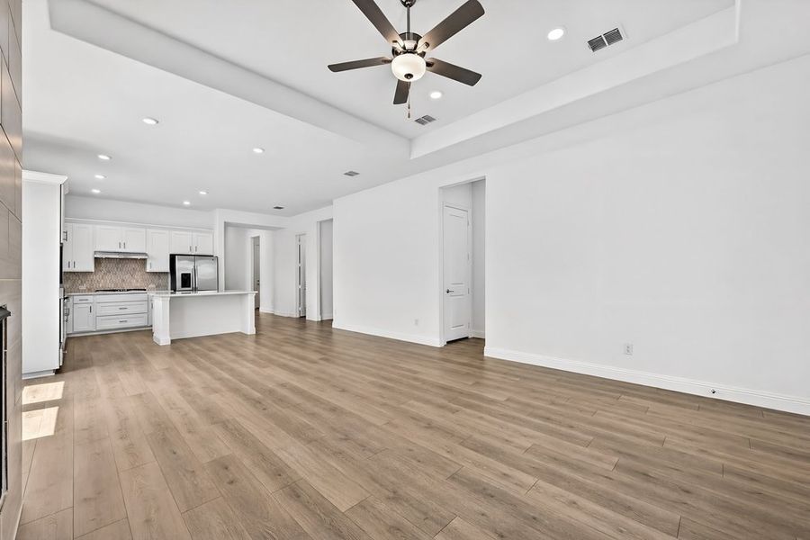 Spacious, unfurnished interior of a new home in The Ridge at Northlake, Northlake (Image 16). Spacious, unfurnished interior of a new home in The Ridge at Northlake, Northlake (Image 16).