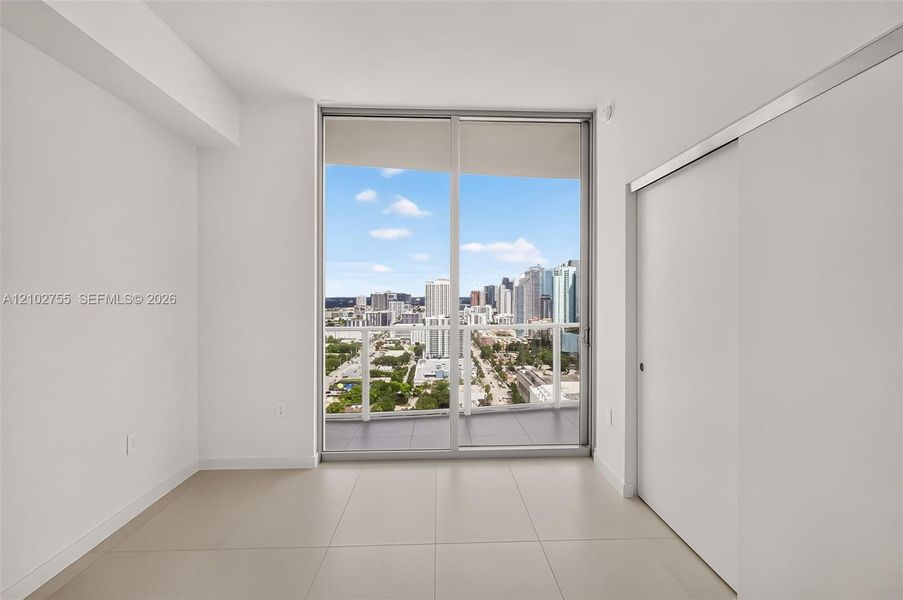 Spacious, unfurnished interior of a new home in , Miami (Image 23).