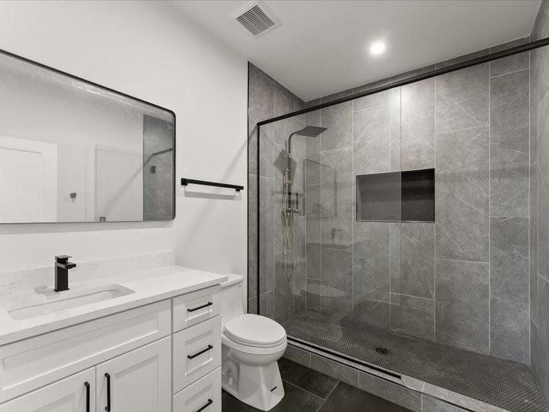 Furnished interior view inside a new home in , Dahlonega (Image 20).