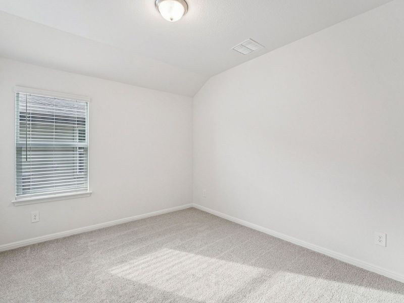 Spacious, unfurnished interior of a new home in Prairie Winds - Boulevard Collection, Hutto (Image 10).