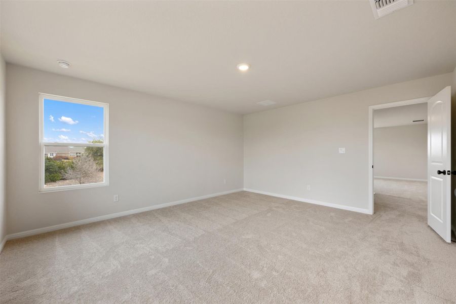 Spacious, unfurnished interior of a new home in Cannon Ranch, Dripping Springs (Image 22).