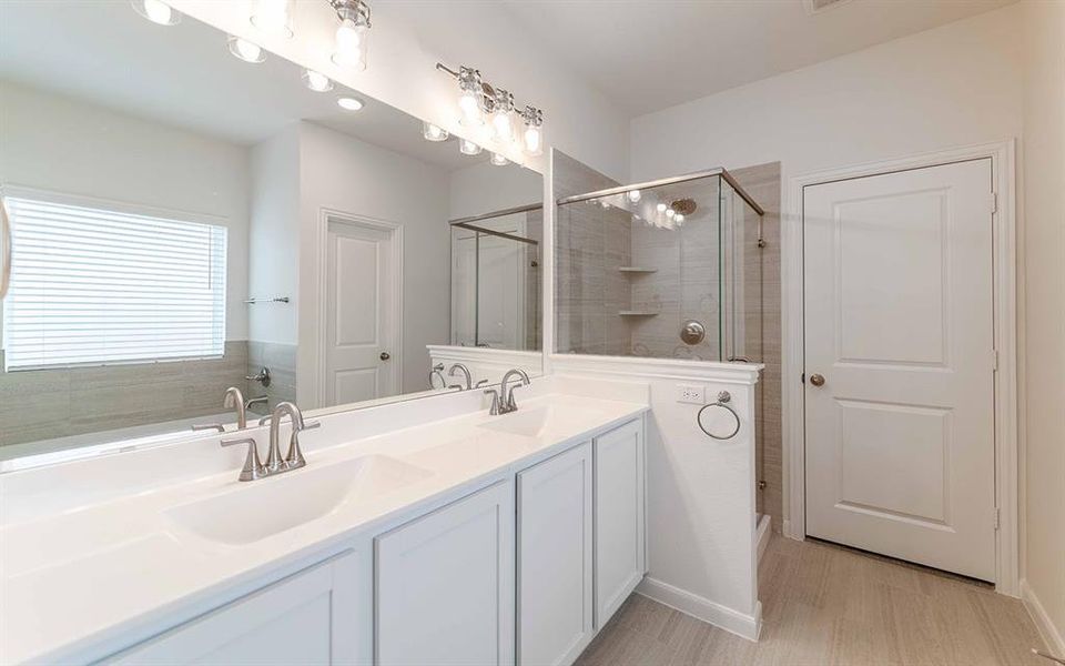 Furnished interior view inside a new home in Travis Ranch, Forney (Image 3). Furnished interior view inside a new home in Travis Ranch, Forney (Image 3).