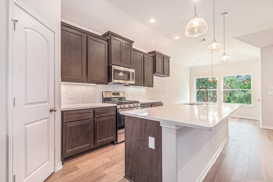 Furnished interior view inside a new home in Oakwood Ranch, Willis (Image 6).