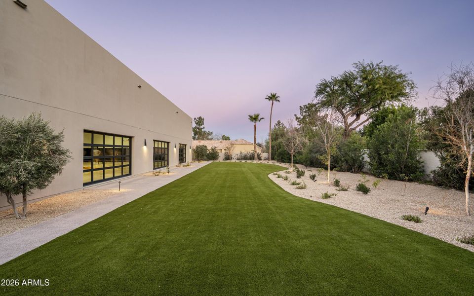 092_Exterior View Basketball Arena