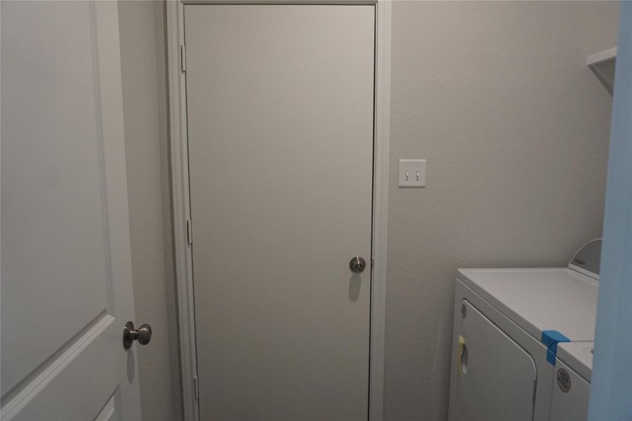 Image 21 of a home in .