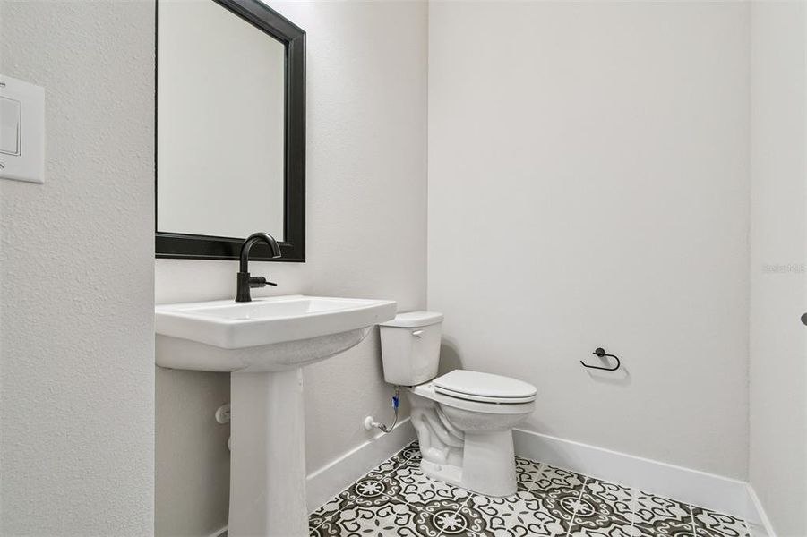 Image 41 of a home in Emerald Landing at Waterside at Lakewood Ranch – Lake Series.