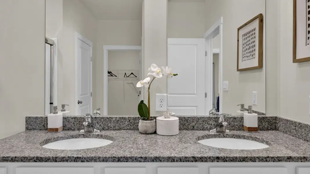 Representative interior finishes for a home built from the Cali by D.R. Horton in The Hideaway at Edgestone, Ooltewah (Image 19).