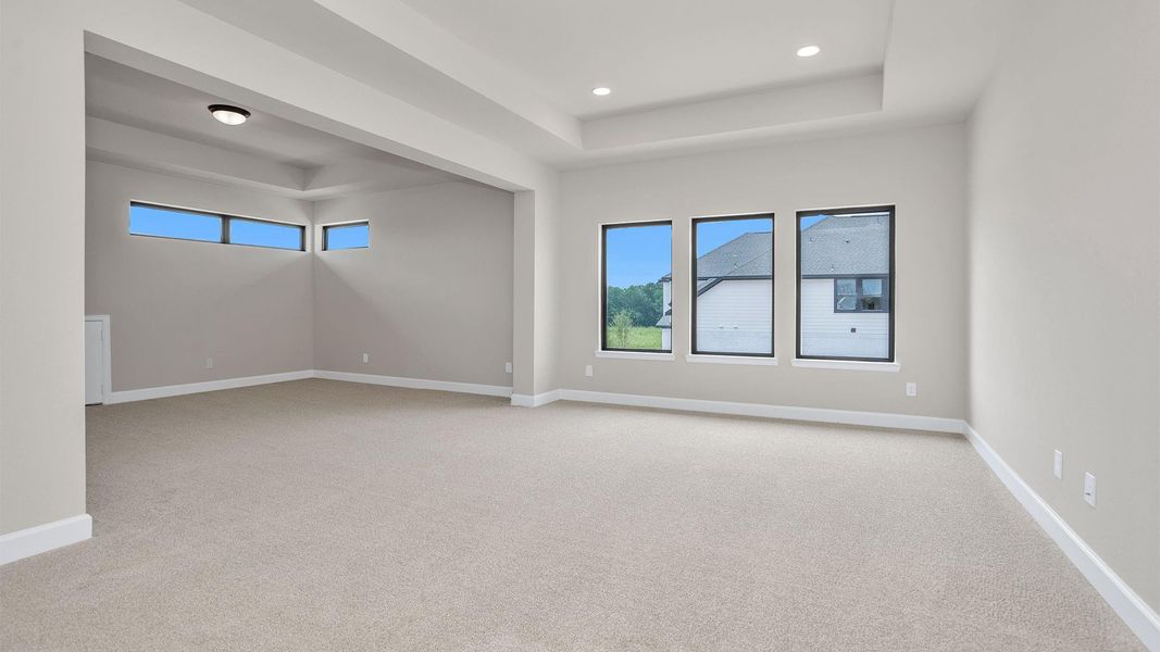 Spacious, unfurnished interior of a new home in Candela, Richmond (Image 10).