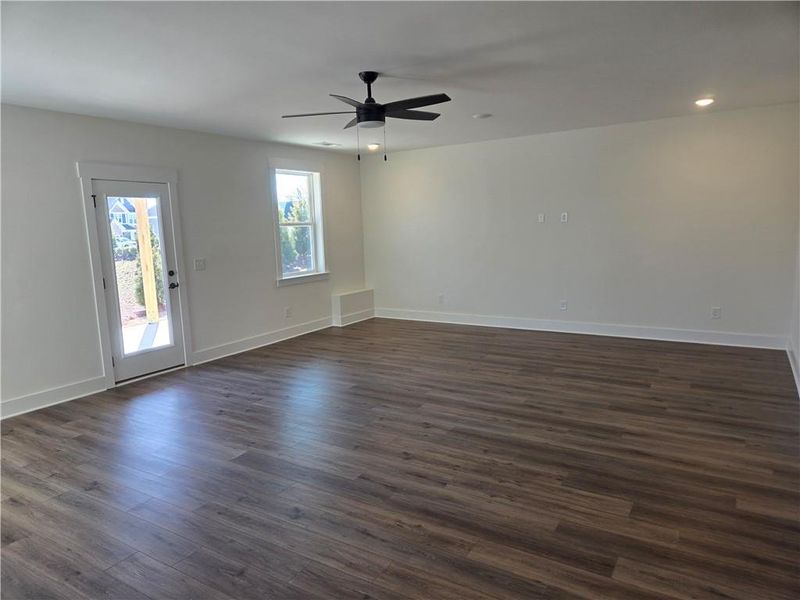 Spacious, unfurnished interior of a new home in Twin Lakes, Hoschton (Image 23). Spacious, unfurnished interior of a new home in Twin Lakes, Hoschton (Image 23).