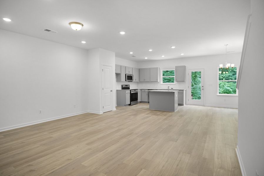 Spacious, unfurnished interior of a new home in Ironhorse, Dickson (Image 12).