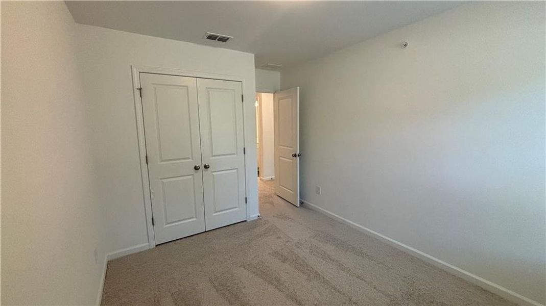 Spacious, unfurnished interior of a new home in Laurelwood, Douglasville (Image 15). Spacious, unfurnished interior of a new home in Laurelwood, Douglasville (Image 15).
