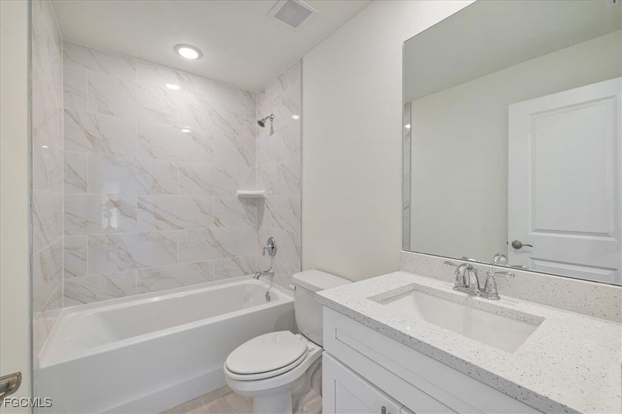 Furnished interior view inside a new home in Cape Coral, Cape Coral (Image 13).