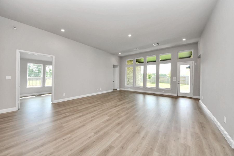 Spacious, unfurnished interior of a new home in ARTAVIA: Hilltop Collection, Conroe (Image 29). Spacious, unfurnished interior of a new home in ARTAVIA: Hilltop Collection, Conroe (Image 29).