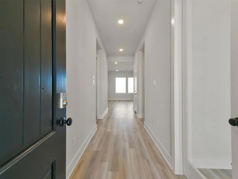 Spacious, unfurnished interior of a new home in Lago Mar, Texas City (Image 18). Spacious, unfurnished interior of a new home in Lago Mar, Texas City (Image 18).
