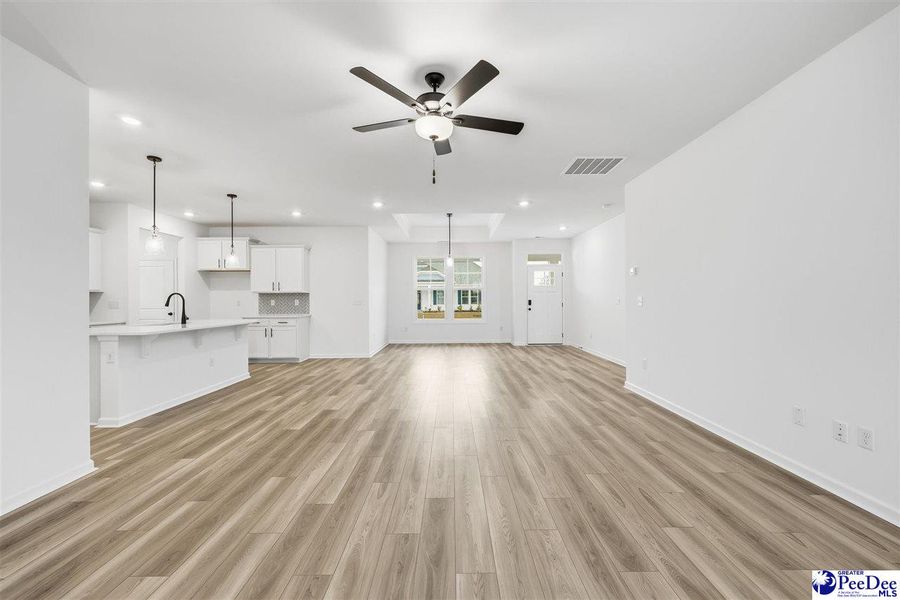 Spacious, unfurnished interior of a new home in Spring Haven, Florence (Image 14).