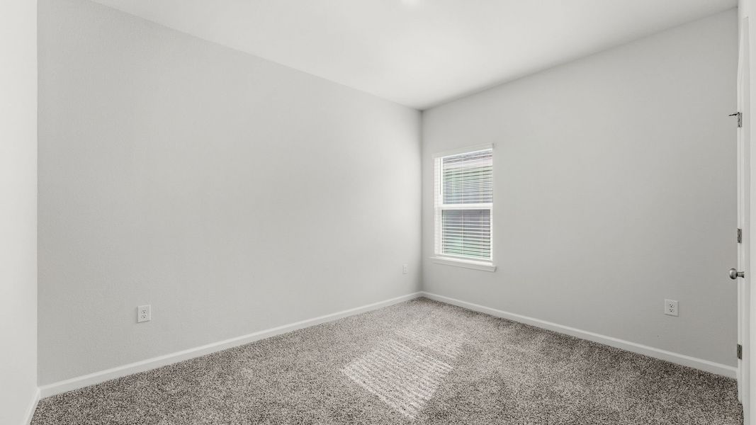 Spacious, unfurnished interior of a new home in Hodges Bayou Plantation, Panama City (Image 20).