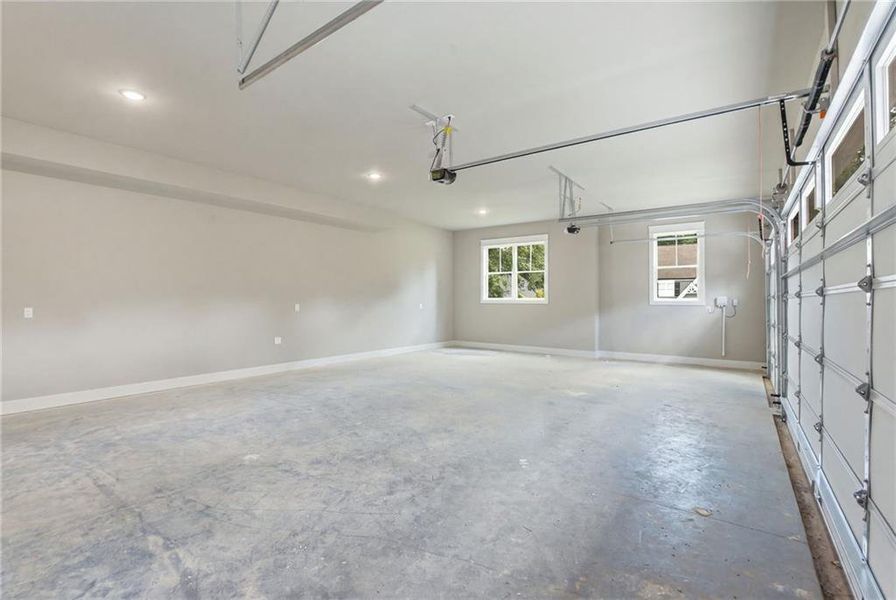 Spacious, unfurnished interior of a new home in , Jefferson (Image 58).