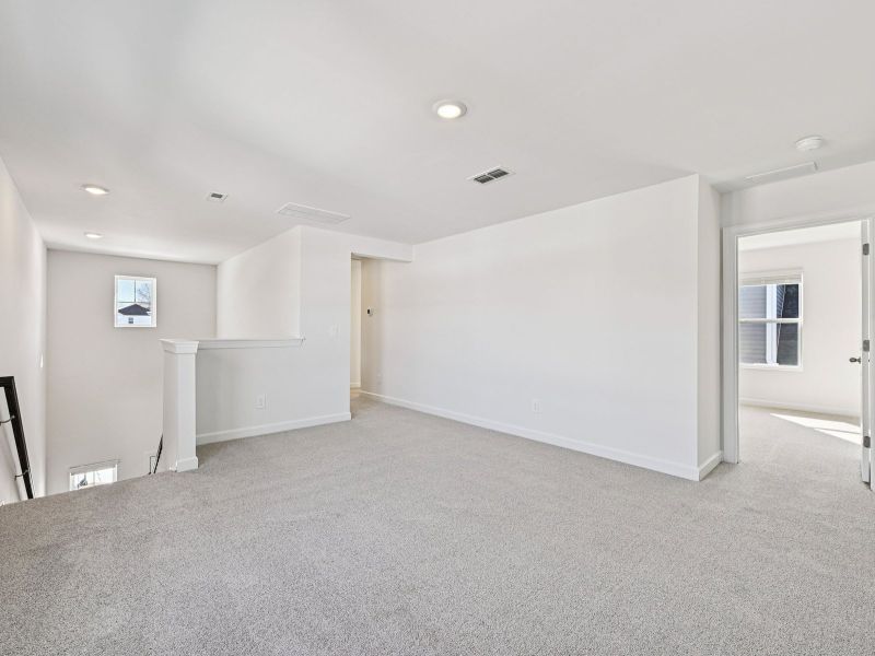 Spacious, unfurnished interior of a new home in Trivium Meadows, Newton (Image 14).
