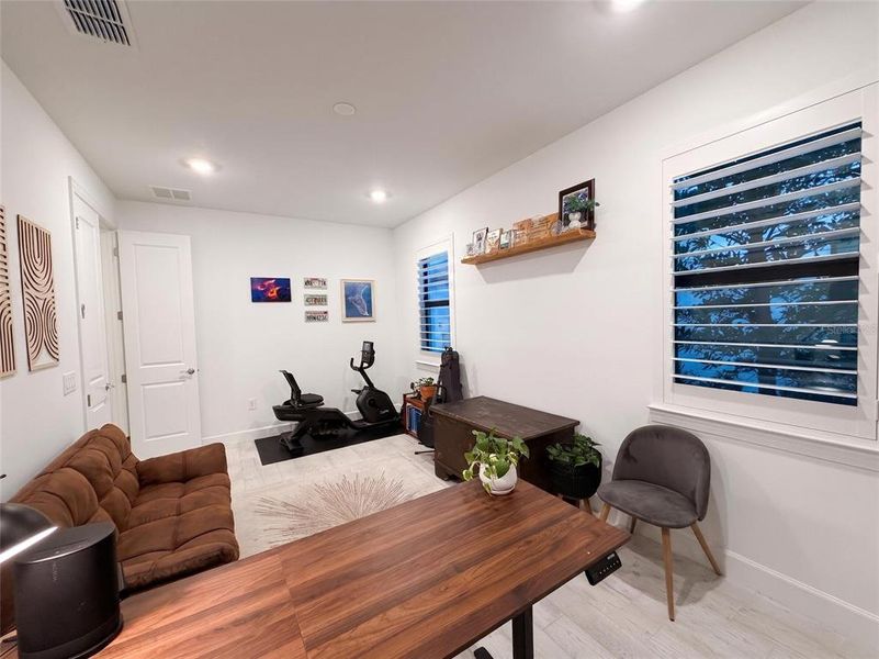 Furnished interior view inside a new home in Sapphire Point at Lakewood Ranch, Lakewood Ranch (Image 25).