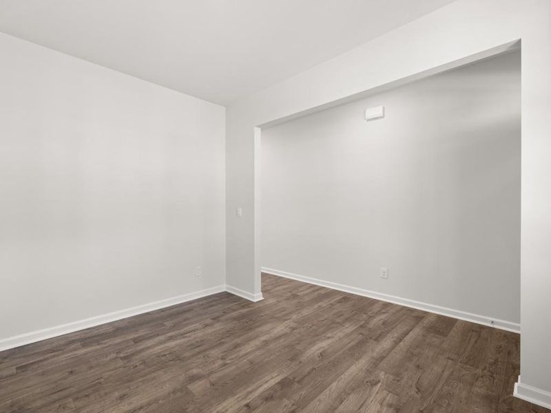 Spacious, unfurnished interior of a new home in Pointe Park, Union City (Image 10).