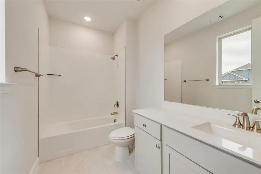 Furnished interior view inside a new home in Sutton Fields, Celina (Image 9).