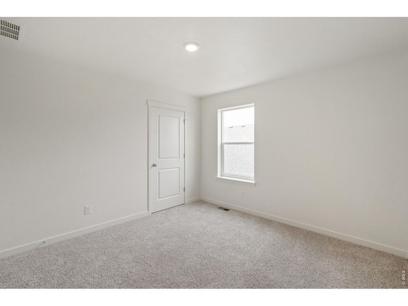 Spacious, unfurnished interior of a new home in Lakeside Canyon, Mead (Image 24). Spacious, unfurnished interior of a new home in Lakeside Canyon, Mead (Image 24).