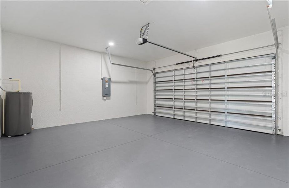 Spacious, unfurnished interior of a new home in , Lehigh Acres (Image 46).