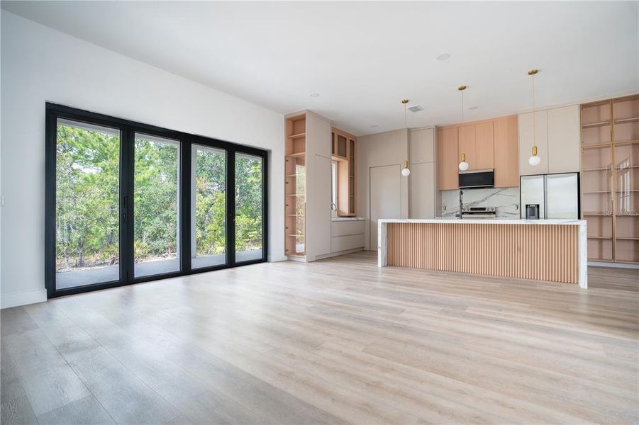 Spacious, unfurnished interior of a new home in , Homosassa (Image 21).