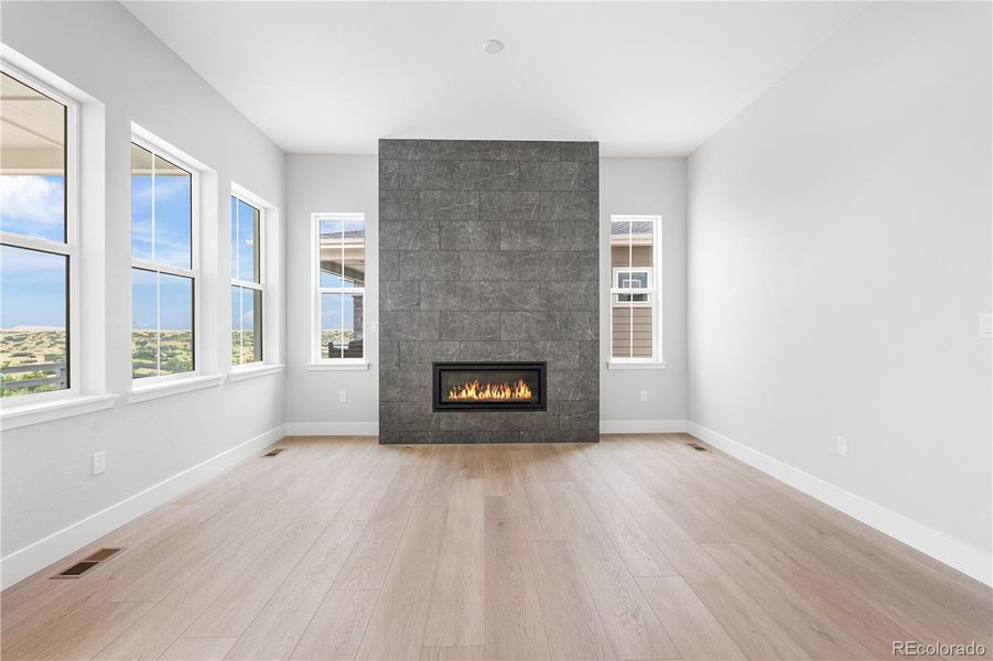 Spacious, unfurnished interior of a new home in Retreat at The Canyons, Castle Pines (Image 37).